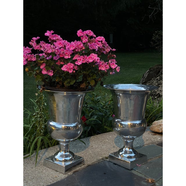 Metal Pair of Large Pedestal Urn Lamps Polished Aluminum Made in India For Sale - Image 7 of 8