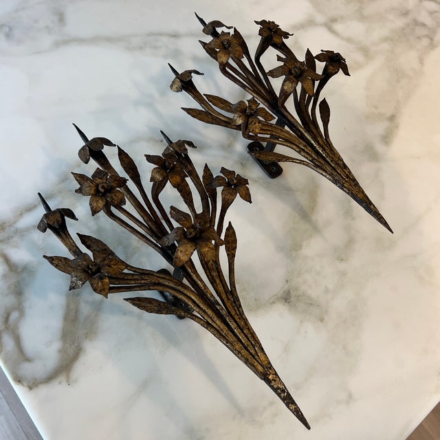 Early 19th Century Antique Cold Gilded Candle Prick Floral Wall Sconces- A Pair For Sale - Image 5 of 11