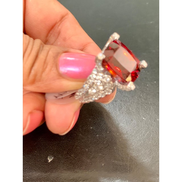 14.5 Carat Cushion Shape Rhodolite Garnet and 2 Carat Diamond Ring 18 Karat Gold For Sale In New York - Image 6 of 18