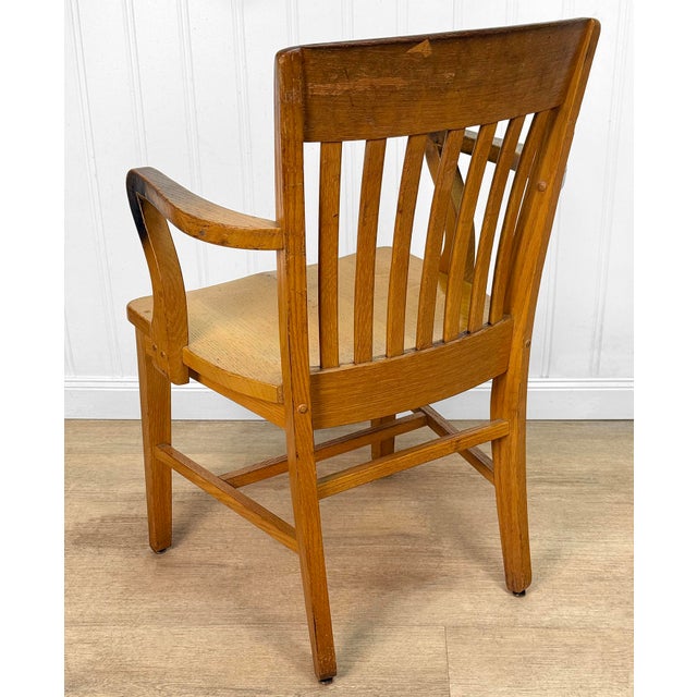 1940s Antique Quartersawn Oak Library Bankers Desk Arm Chair For Sale - Image 5 of 10