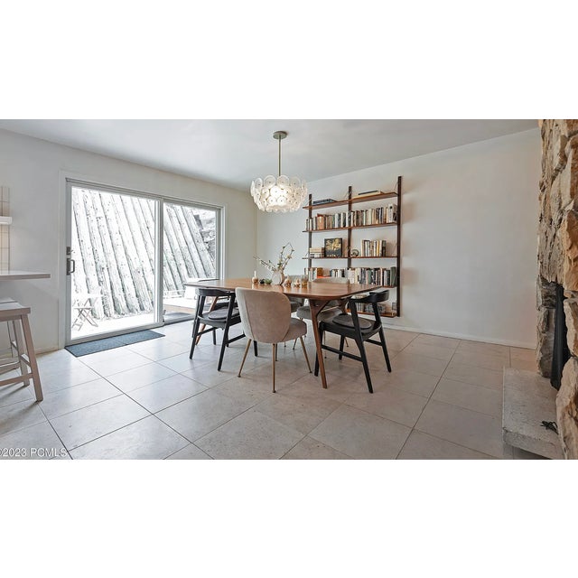 Mid 20th Century Modern Rosewood Shelving Unit For Sale - Image 4 of 4