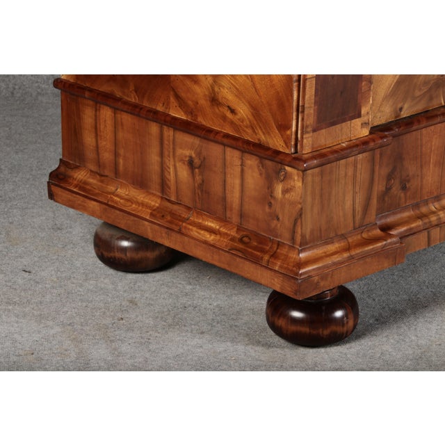 Antique Baroque Walnut Cabinet, 1725 For Sale - Image 16 of 18