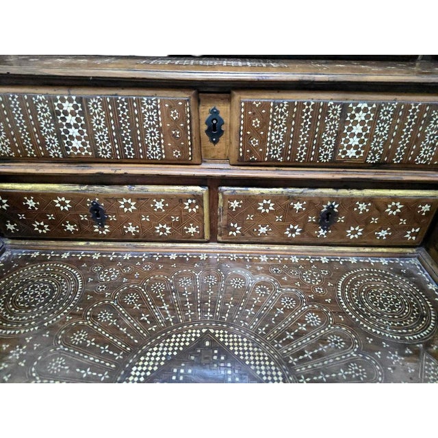 Antique Portuguese Dressing Cabinet, 1790 For Sale - Image 10 of 18