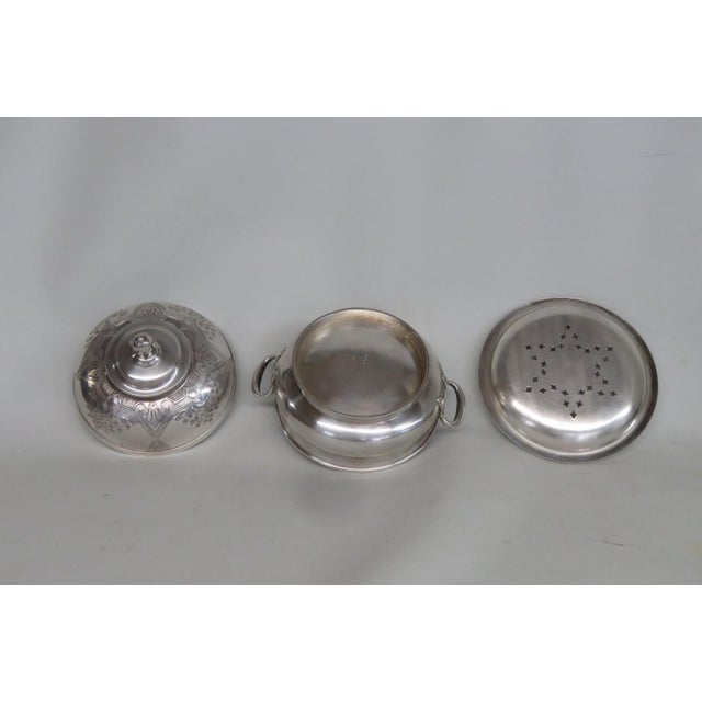 Late 18th Century Meriden Britannia Silver Plated Handled Butter Dish Soup Tureen With Lid For Sale In Miami - Image 6 of 18