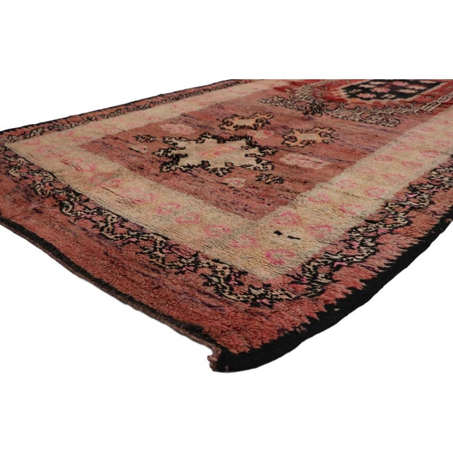 Vintage Berber Moroccan Rug with Tribal Style 05'10 x 08'08. Showcasing a directional layout, incredible detail and...