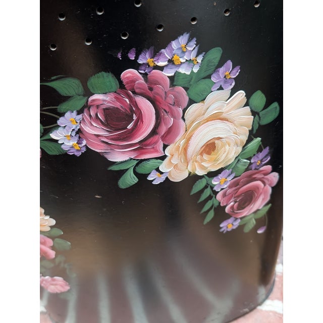 1950s Vintage Mid Century Modern Hand Painted Toleware Accent Hamper For Sale - Image 4 of 11