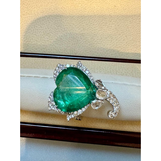 13 Ct Zambian Heart Cut Emerald & 1.5 Ct Diamond Ring, 18 Kt Gold Size 8.5 For Sale - Image 17 of 18