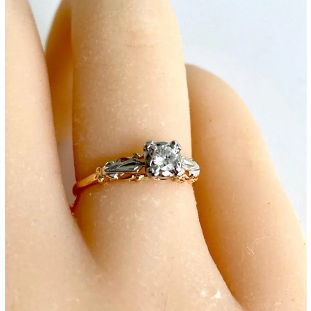 Antique Art Deco Diamond 0.15 Carat 14 Karat White and Rose Gold Filigree Ring Size 6 For Sale In New York - Image 6 of 6