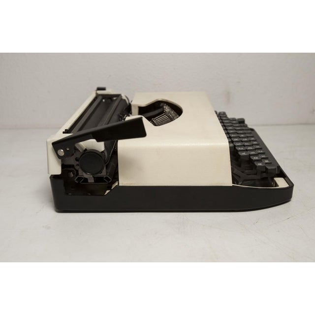 Olympia Dactylette Portable Typewriter, 1970 For Sale - Image 18 of 18