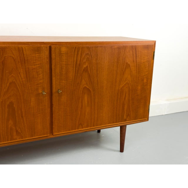 Danish Sideboard in Teak by Carlo Jensen for Hundevad & Co., 1960s For Sale - Image 4 of 18