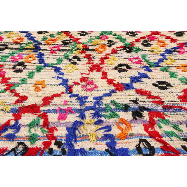 Late 20th Century Vintage Azilal Boucherouite Moroccan Rug, 04'08 X 09'01 For Sale - Image 5 of 10