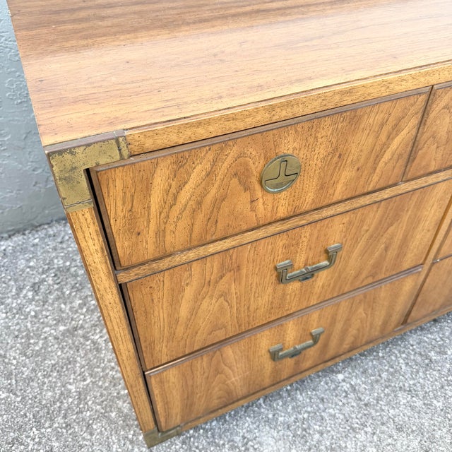 Thomasville Vintage Huntley Campaign Dresser by Thomasville For Sale - Image 4 of 10