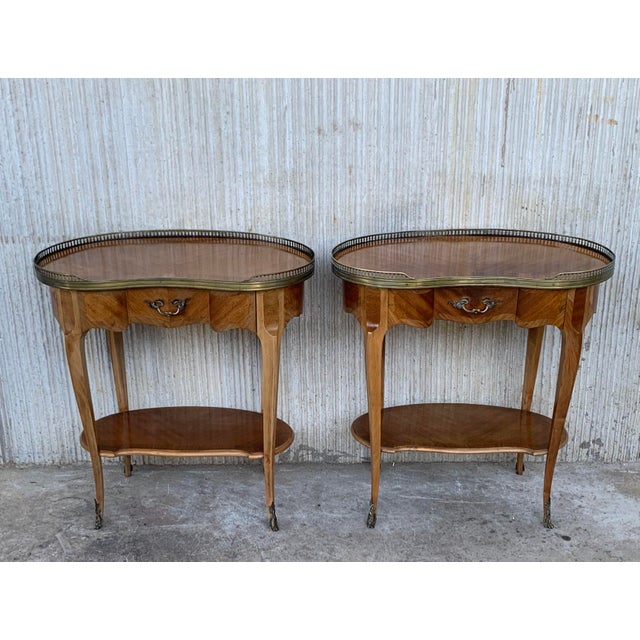 Pair of French nightstands bedside tables Louis revival, circa 1910 Side cabinets Unusual kidney shape tops with beautiful...
