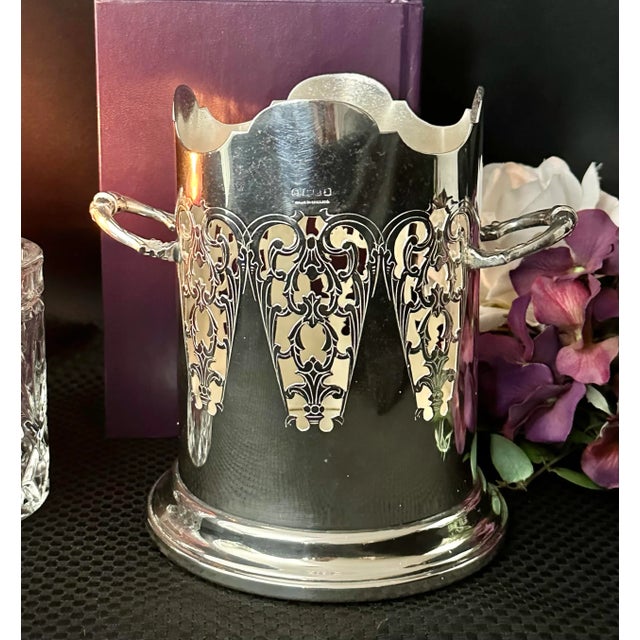 This is for a wonderful vintage very beautiful English wine bottle display holder, wine holder or coaster composed of fine...