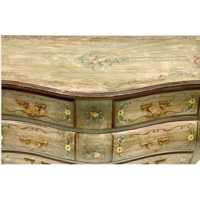 Mid-Century French Hand Painted Floral Bombe Chest or Commode For Sale In Atlanta - Image 6 of 7