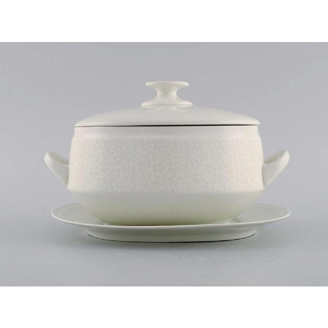 Lace Lidded Tureen with Sauger by Raija Uosikkinen for Arabia, 1960s, Set of 2 For Sale - Image 3 of 9