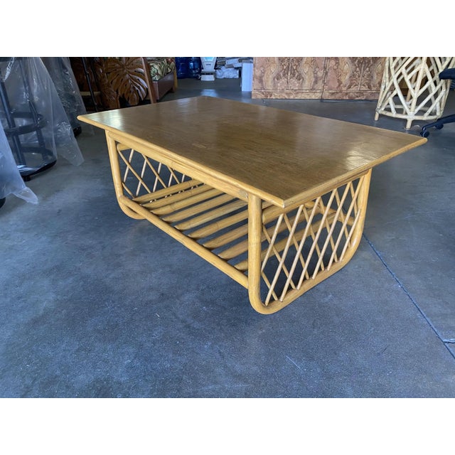 Mid-Century Modern 1950s Rectangle Rattan Coffee Table With Diamond Link Side For Sale - Image 3 of 10