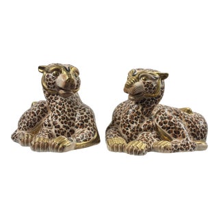 Pair of Vintage Garcia Imports Italian Hand-Painted Leopard Sculptures | Hollywood Regency Porcelain Leopards | Made in Italy, Circa 1965-1975 For Sale