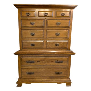 Thomasville Solid Oak Early American Style Chest-on-Chest Tallboy Dresser Vintage 1960 For Sale