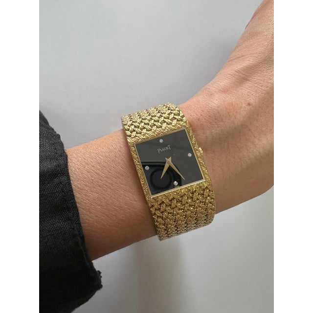 Piaget Black Diamond Dial 18 Karat Yellow Gold Mesh Design Vintage Estate Watch For Sale - Image 10 of 12