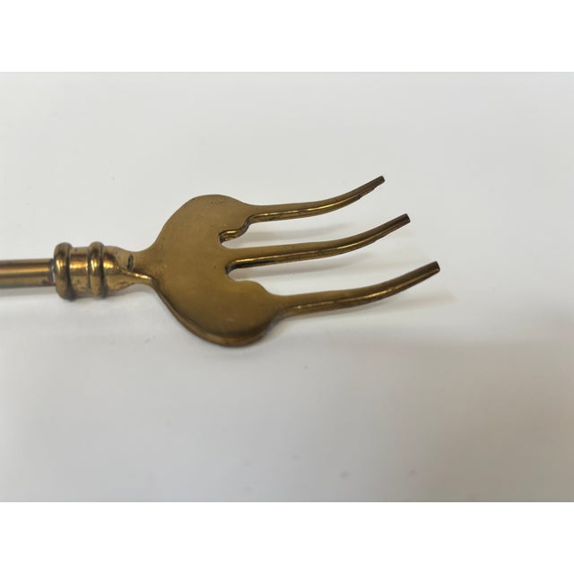 Vintage English Brass Toasting Fork With City of London Heraldic Coat of Arms For Sale - Image 4 of 14