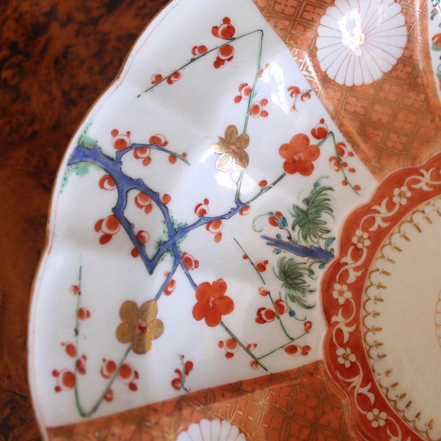 Ceramic Japanese Scalloped Edge Meiji Dish in Orange and Gold For Sale - Image 7 of 10