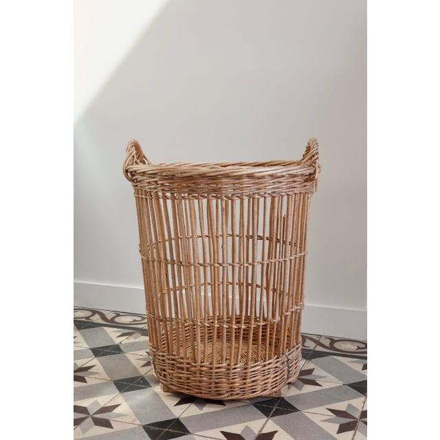 Beige Large Vintage Wicker Bakery Basket, 1950s For Sale - Image 8 of 8
