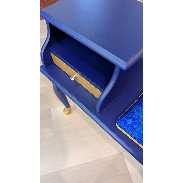 Mid-Century Modern *Custom* Vintage Blue Gossip Bench / Accent Table For Sale - Image 3 of 10