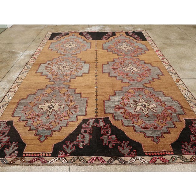 Galerie Shabab Collection Mid-20th Century Turkish Anatolian Room Size Carpet For Sale - Image 4 of 10
