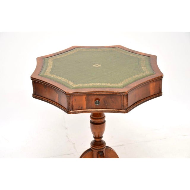 Vintage Top Drum Table in Yew Wood and Leather, 1950 For Sale - Image 4 of 9