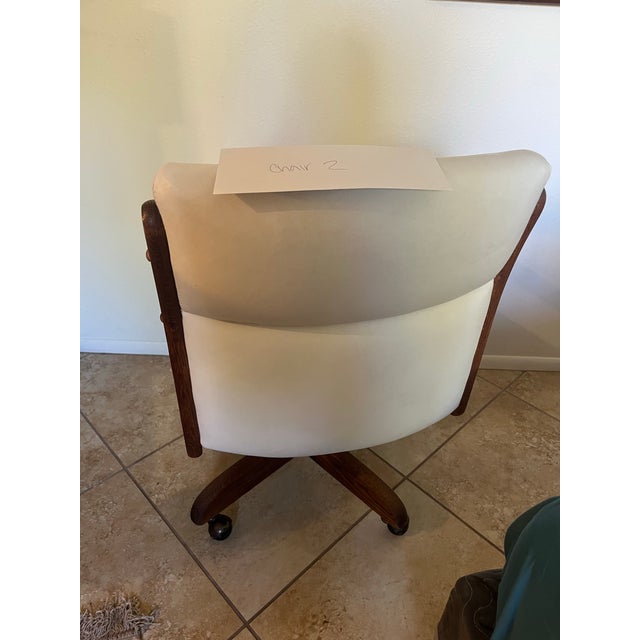 1960s Mid Century Modern Oak Executive Office Swivel Chair For Sale - Image 5 of 9