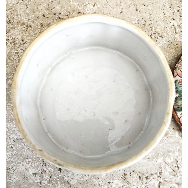 Vintage Toyo Powder Box /Jewelry Box Exclusively for T.Eaton Co For Sale - Image 4 of 5