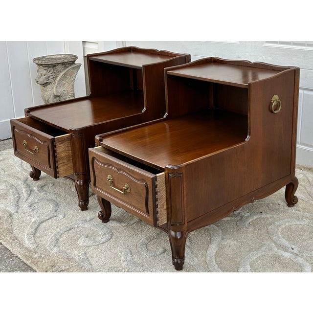 Heritage Henredon Walnut Tables French Louis XV 2 Tier Step Side End Pair 60s For Sale - Image 10 of 15