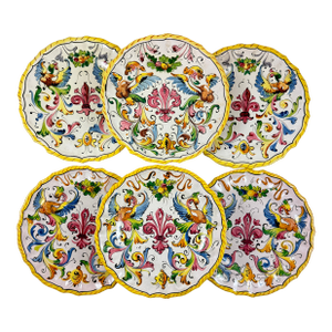 Italian Faïence Pottery Fleur-De-Lis Hand Painted Plates, Set of Six