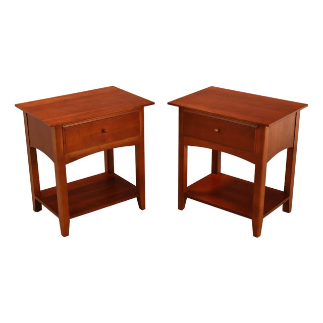 Thomasville 'Impressions' Mission Style Pair of Cherry Nightstands For Sale