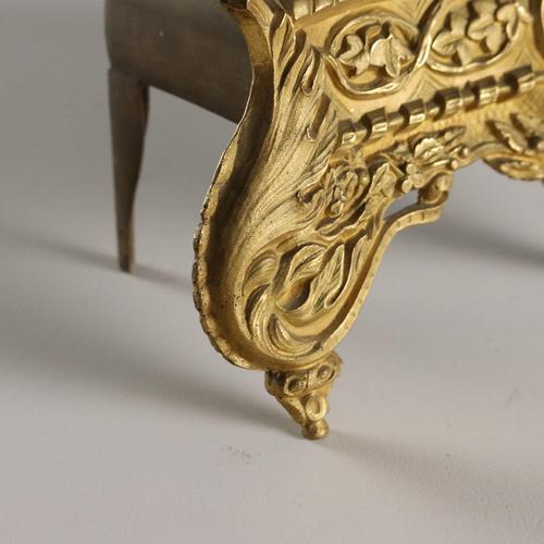French Mantelpiece Clock in Gilded Bronze For Sale - Image 6 of 10