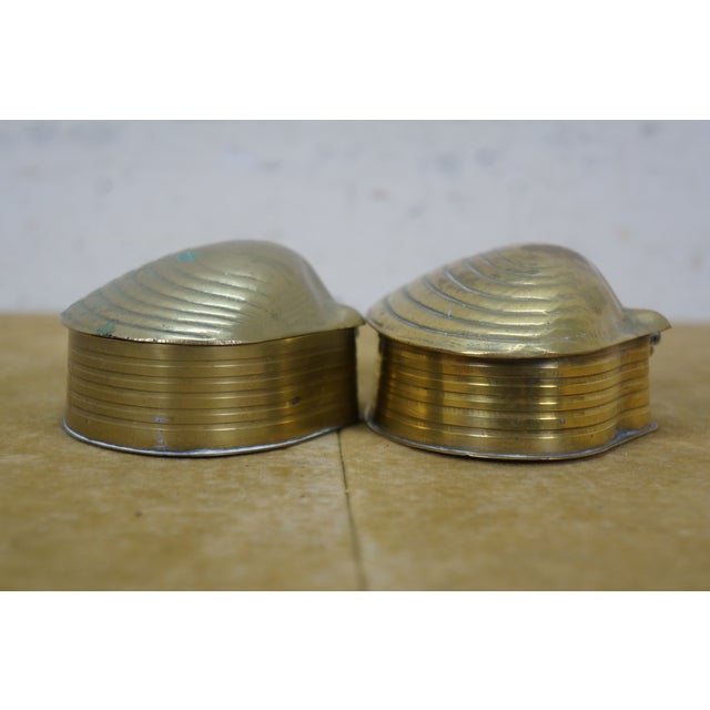 Brass Mid 20th Century 2 Brass Nautical Beach Clam Sea Shell Keepsake Trinket Boxes Compotes 5" For Sale - Image 8 of 16