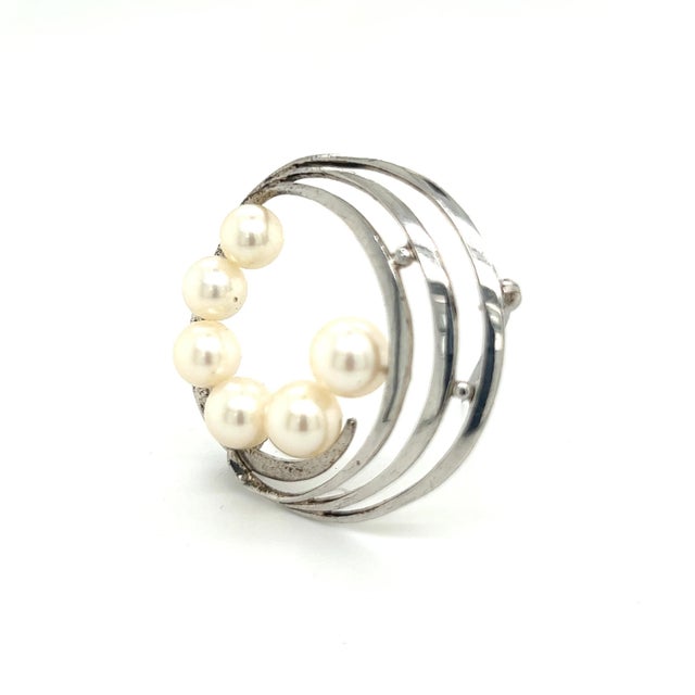 1990s Mikimoto Estate Akoya Pearl Brooch Pin Sterling Silver 7.40 mm For Sale - Image 4 of 9