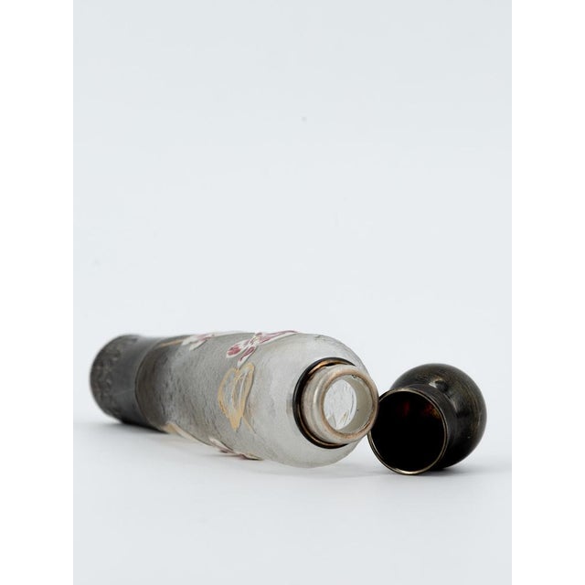 Art Nouveau Perfume Bottle in Polychrome Glass with Integral Burnished Metal Frame, 1900-1910 For Sale - Image 9 of 12