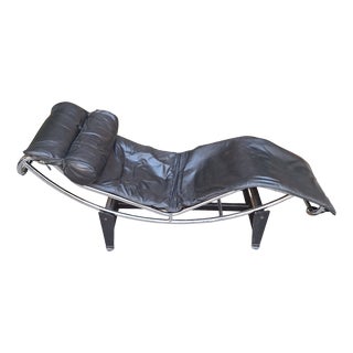 Chaise Lounge in the style of Le Corbusier, 1990s For Sale