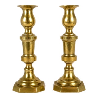 Pair of Vintage Solid Brass Candlesticks – Georgian Colonial Style With Octagonal Bases For Sale