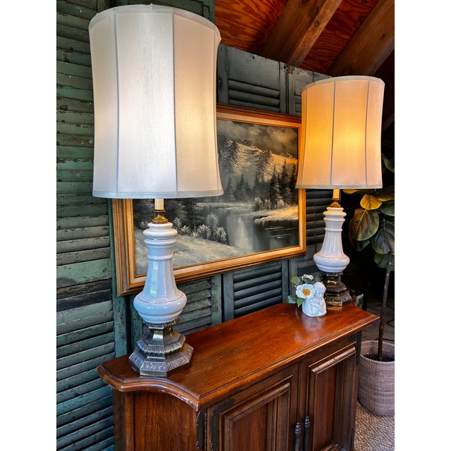 Vintage Honi Chilo Ceramic Lamps With Brass Base - a Pair For Sale - Image 9 of 14