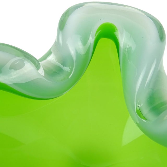 Beautiful vintage Murano hand blown green and white opal Italian art glass pinched rim ashtray / bowl. The bowl has a...
