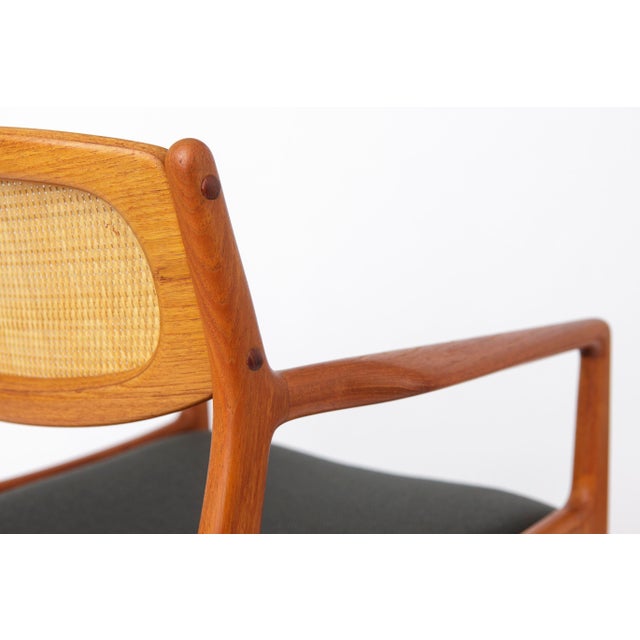 Mid-Century Modern Danish Model 4325 Armchair in Teak and Rattan by Ib Kofod-Larsen, 1960s For Sale - Image 6 of 10
