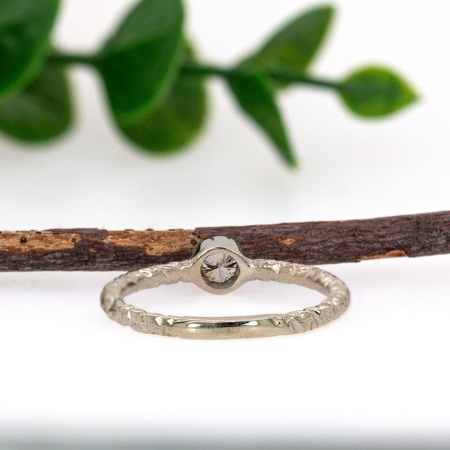 Solitaire Lab Grown Diamond Ring in Solid 14k White Gold, Size 6.75 For Sale In Columbus - Image 6 of 7