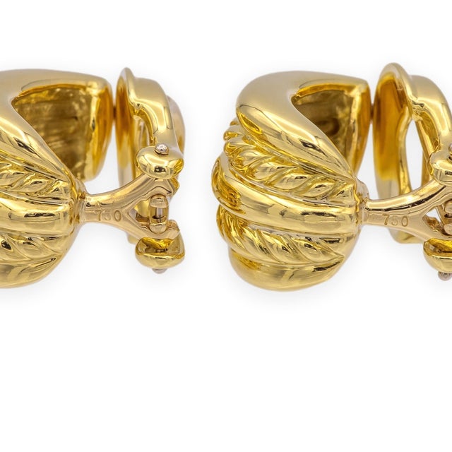 Vintage David Yurman 18k Yellow Gold Cable Shrimp J Hoop Earrings, A Pair For Sale - Image 9 of 11