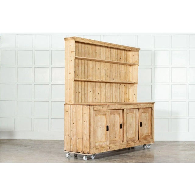 Large 19th Century English Pine Waterfall Dresser, 1890s For Sale - Image 3 of 13
