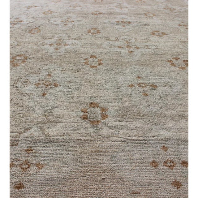 Muted Oushak Hand Knotted With All-Over Tribal Design in Light Tones of Taupe and Browns For Sale In Atlanta - Image 6 of 12