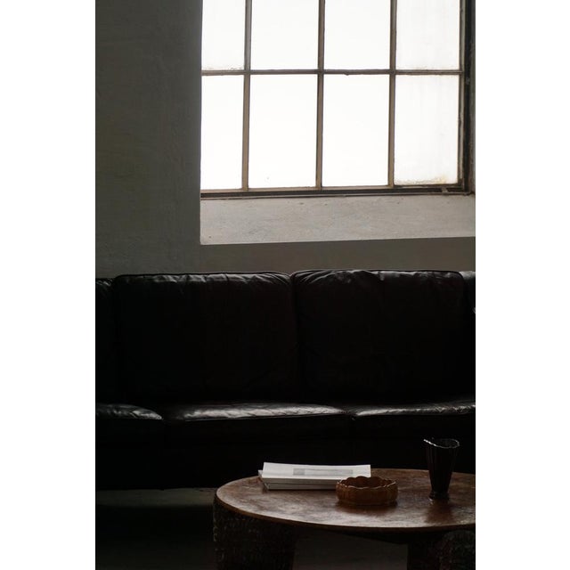 Mid-Century 3-Seater Sofa in Patinated Black Leather from Mogens Hansen, 1970s For Sale - Image 12 of 18