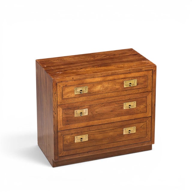 Henredon Scene One Mid Century Oak and Brass Campaign Dresser Chests of Drawers - Pair For Sale - Image 10 of 12